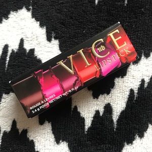 Urban Decay Vice Lipstick in “Trip”